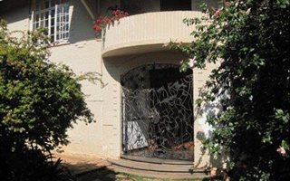 4 Bedroom House in Observatory