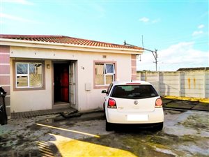 2 Bed House in New Woodlands