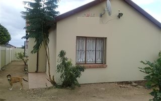 3 Bedroom House in Lesedi Park