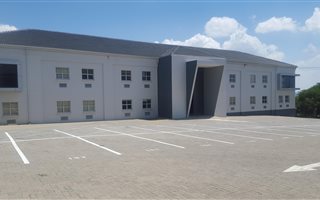 4992 m² Commercial space in Halfway Gardens