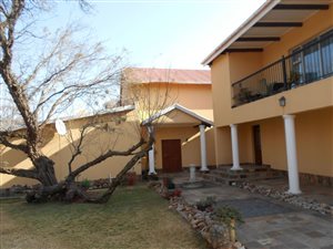 1 m² Land available in Die Hoewes