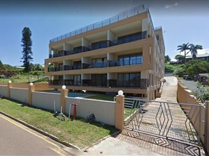 3 Bed Apartment in Blythedale Beach
