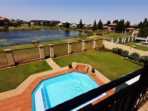 4 Bed House in Tuscany Ridge