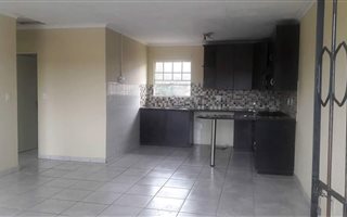 2 Bedroom House in Vorna Valley