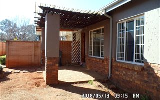 3 Bedroom Townhouse in Pierre van Ryneveld