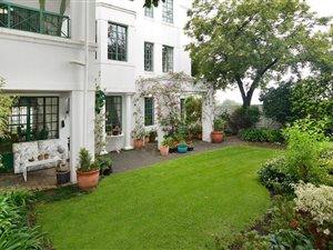 3 Bed Apartment in Dunkeld West