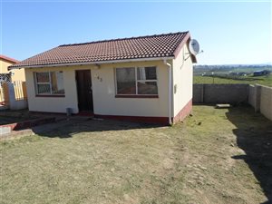 2 Bedroom House in Phakamisa