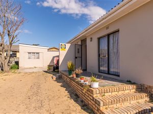 3 Bed House in Eikendal