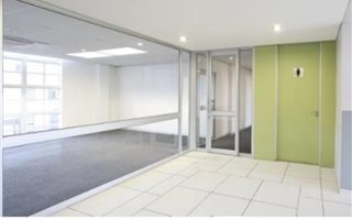 127 m² Retail Space in Halfway House