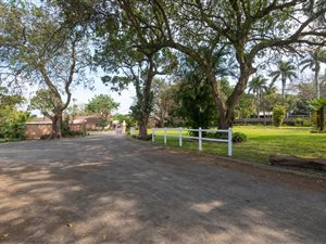 9025 ha Farm in Shakas Head