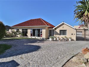 3 Bed House in Ottery