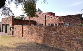 4 Bedroom House in Theresa Park