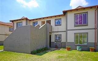3 Bedroom Apartment in Parkrand