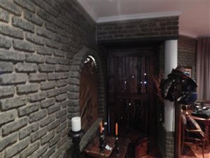 3 Bed House in Buyscelia