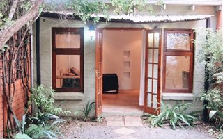 1 Bedroom Garden Cottage in Brixton