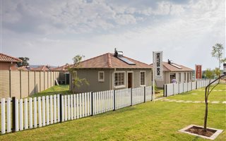 2 Bedroom House in Mahube Valley