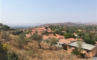 1470 m² Land available in Safari Gardens