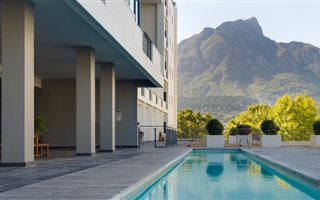 1 Bedroom Apartment in Claremont Upper