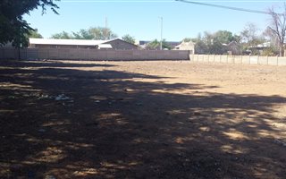 992 m² Land available in Upington