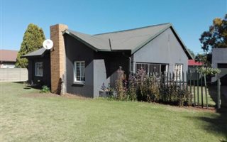 3 Bedroom House in Vanderbijlpark CW