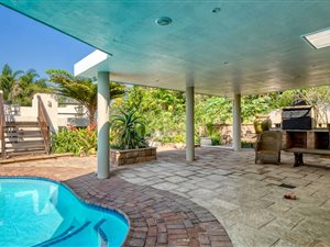 4 Bed House in Padfield Park