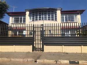 4 Bed House in Brixton