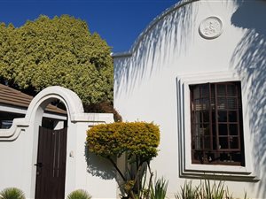 2 Bed Townhouse in Waterkloof Ridge