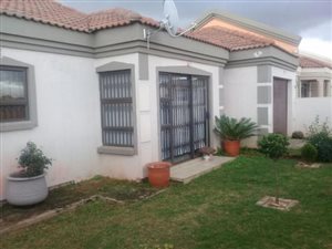 3 Bed House in Roodekop