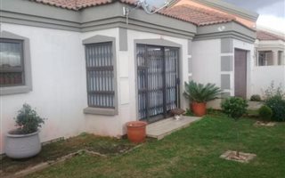 3 Bedroom House in Roodekop