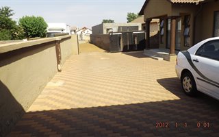 3 Bedroom House in Alveda
