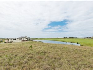 876 m² Land available in Oubaai and surrounds
