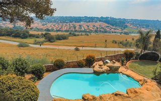 4 Bedroom House in Noordheuwel