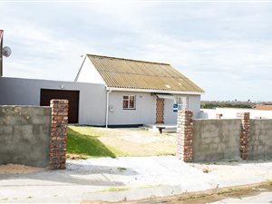 3 Bed House in Booysen Park
