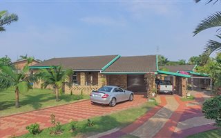8 Bedroom House in Birdswood