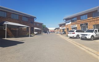 342 m² Industrial space in Halfway House