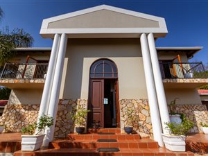 4 Bed House in Waterkloof Heights