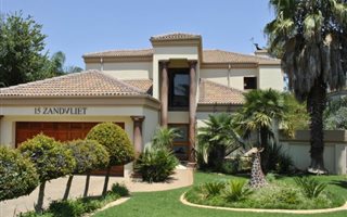 4 Bedroom House in Glen Erasmia