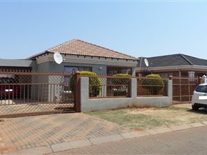 3 Bed House in Clarina