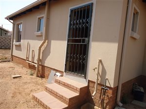3 Bed House in Mahube Valley