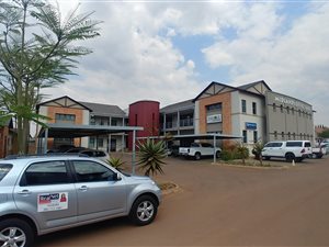 121 m² Commercial space in Midstream Estate