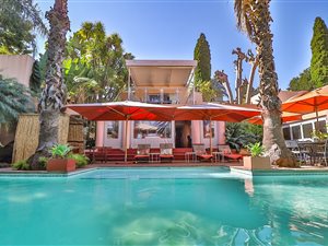 7 Bed House in Waterkloof Ridge