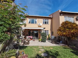 3 Bed Duplex in Bluff