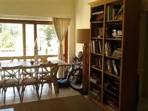 2 Bed Apartment in Melrose North