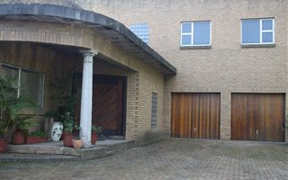 4 Bedroom House in Bosonia