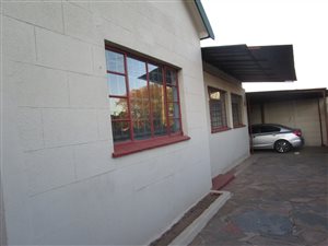 4 Bed House in La Rochelle