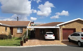 3 Bedroom House in Sonstraal Heights