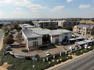 1691 m² Commercial space in Bryanston