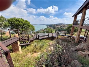 4 Bed House in Aqua Vista