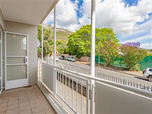 2 Bed Apartment in Paarl