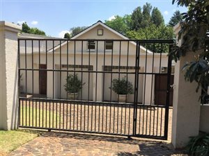 1 Bed Garden Cottage in Randpark